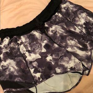 Hotty hot lululemon shorts